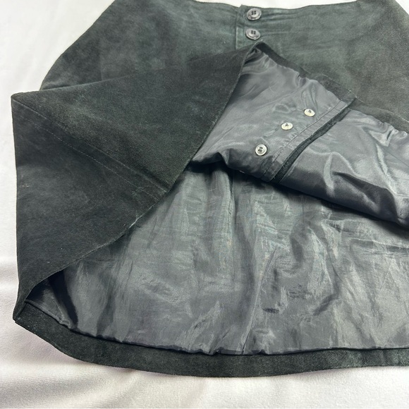 Express Leather Mini Skirt A-Line Button Fly Mid Rise Lined Black Biker Gothic - Picture 5 of 9